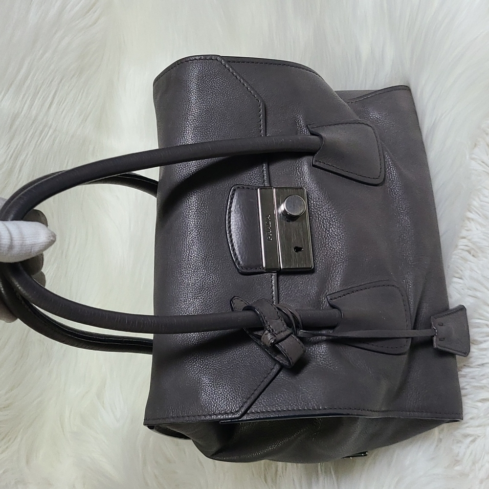 💯 Authentic Prada Handbag 🍀 - Picture 15 of 16